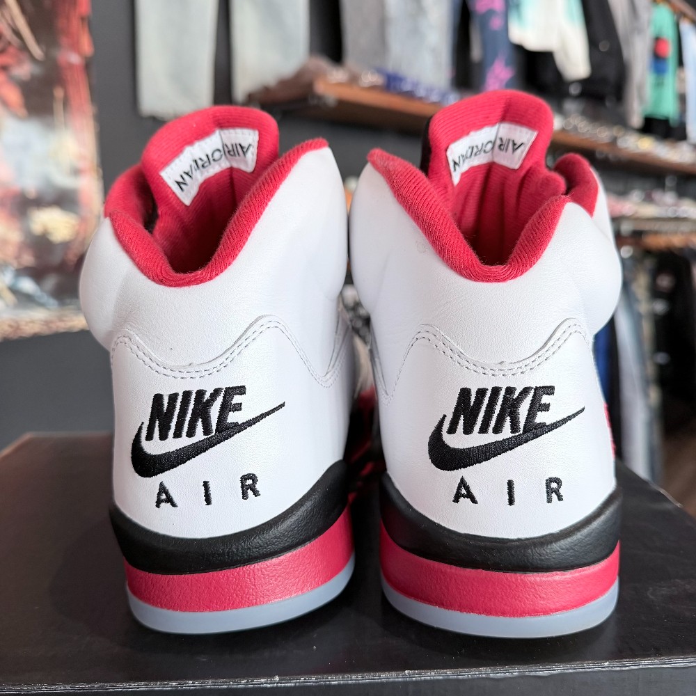 Jordan 5 Retro Fire Red Black Tongue - Size 10.5