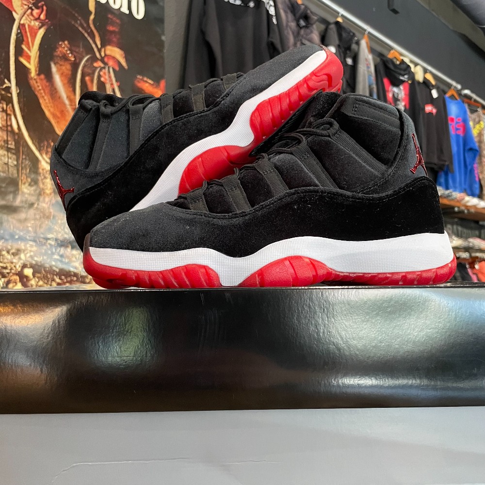 Jordan 11 Retro Bred Velvet - Size 11.5W