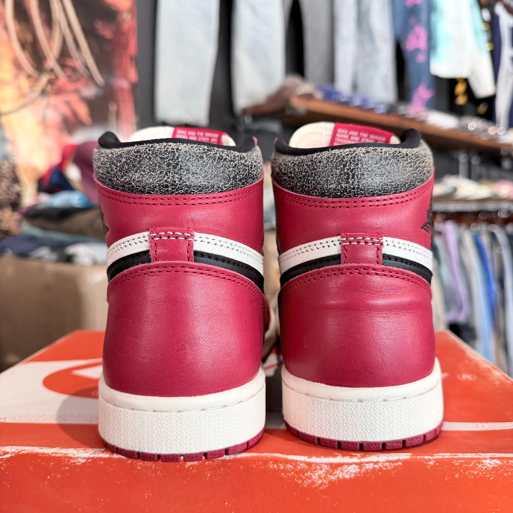 Jordan 1 Retro High Lost & Found Chicago - Size 7.5