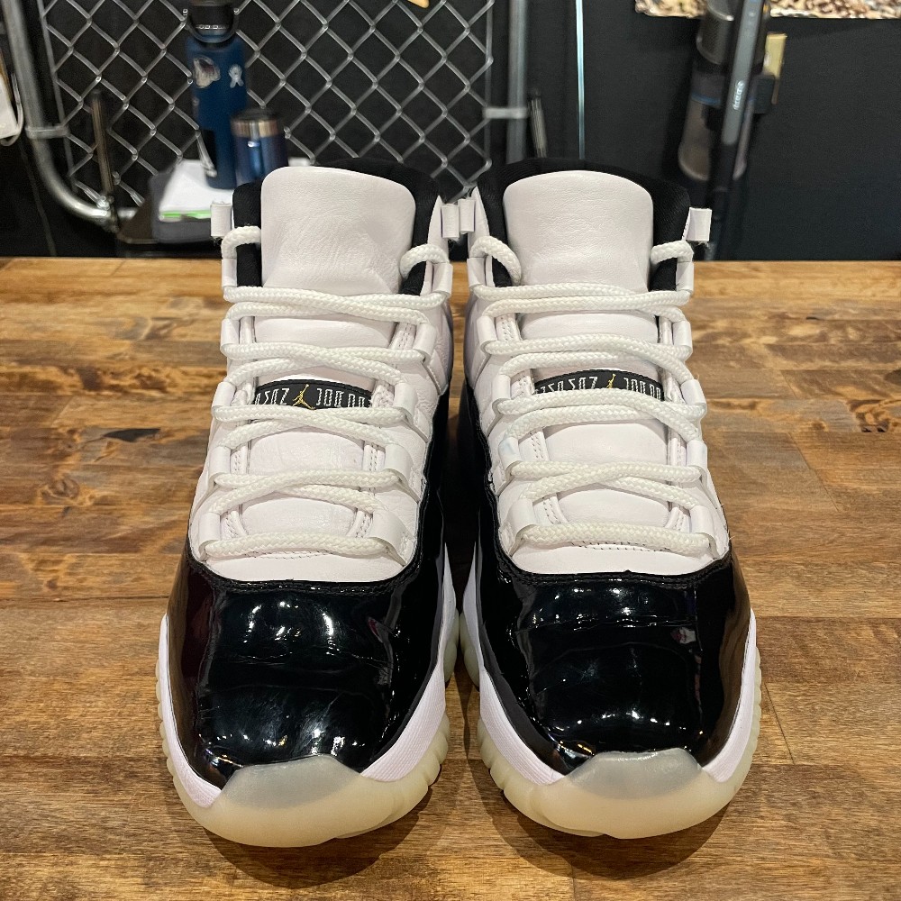 Jordan 11 Gratitude - Size 9
