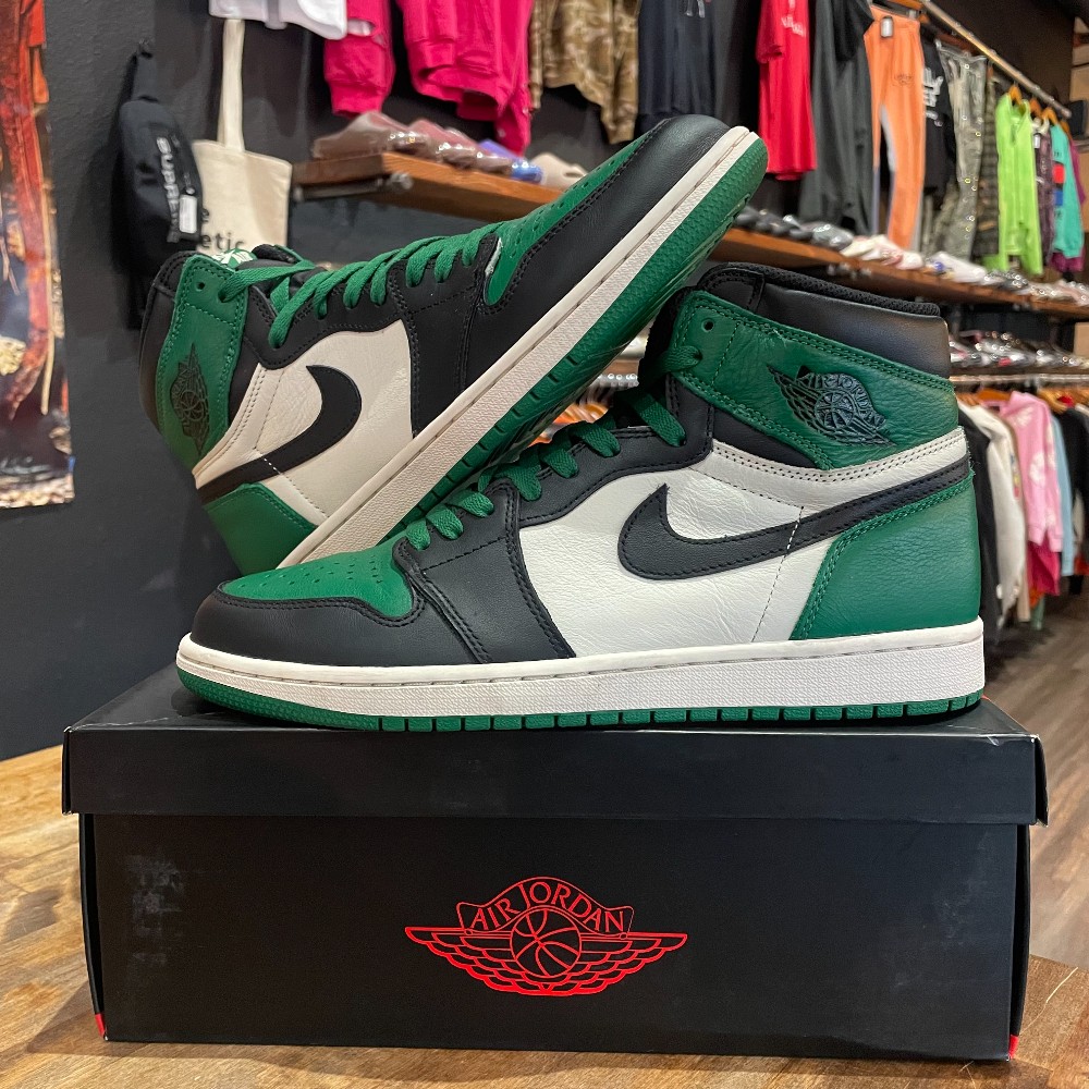 Jordan 1 Retro High Pine Green 1.0 - Size 10.5 (Replacement Box)