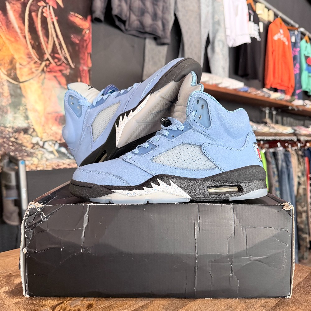 Jordan 5 Retro University Blue - Size 8