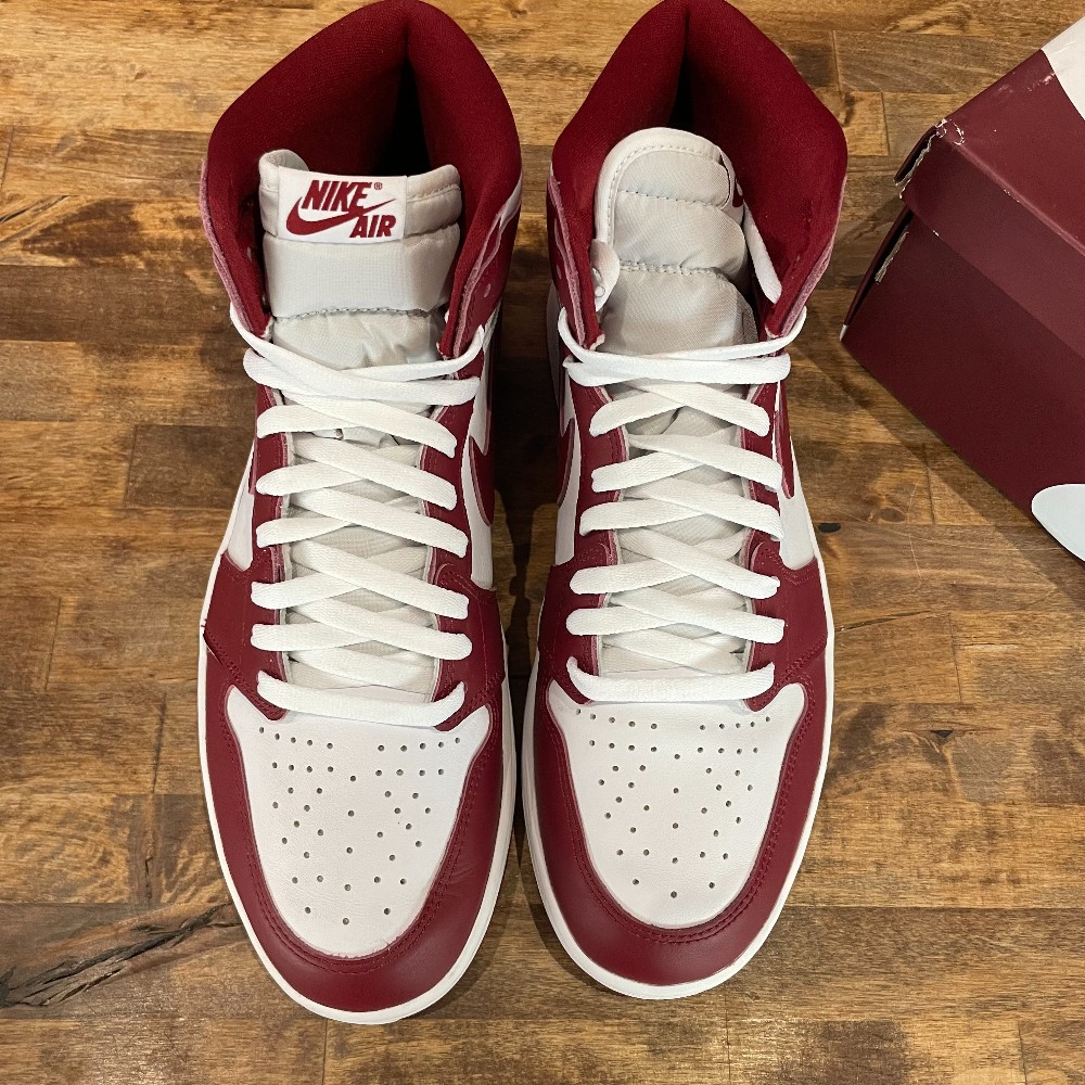 Jordan 1 Retro Team Red - Size 11.5