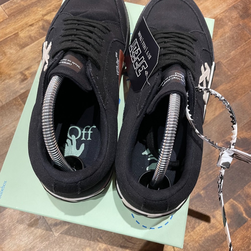 Off-White Vulc Low Black White Arrow - Size 42
