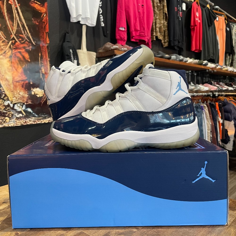 Jordan 11 Retro Win Like 82 - Size 9