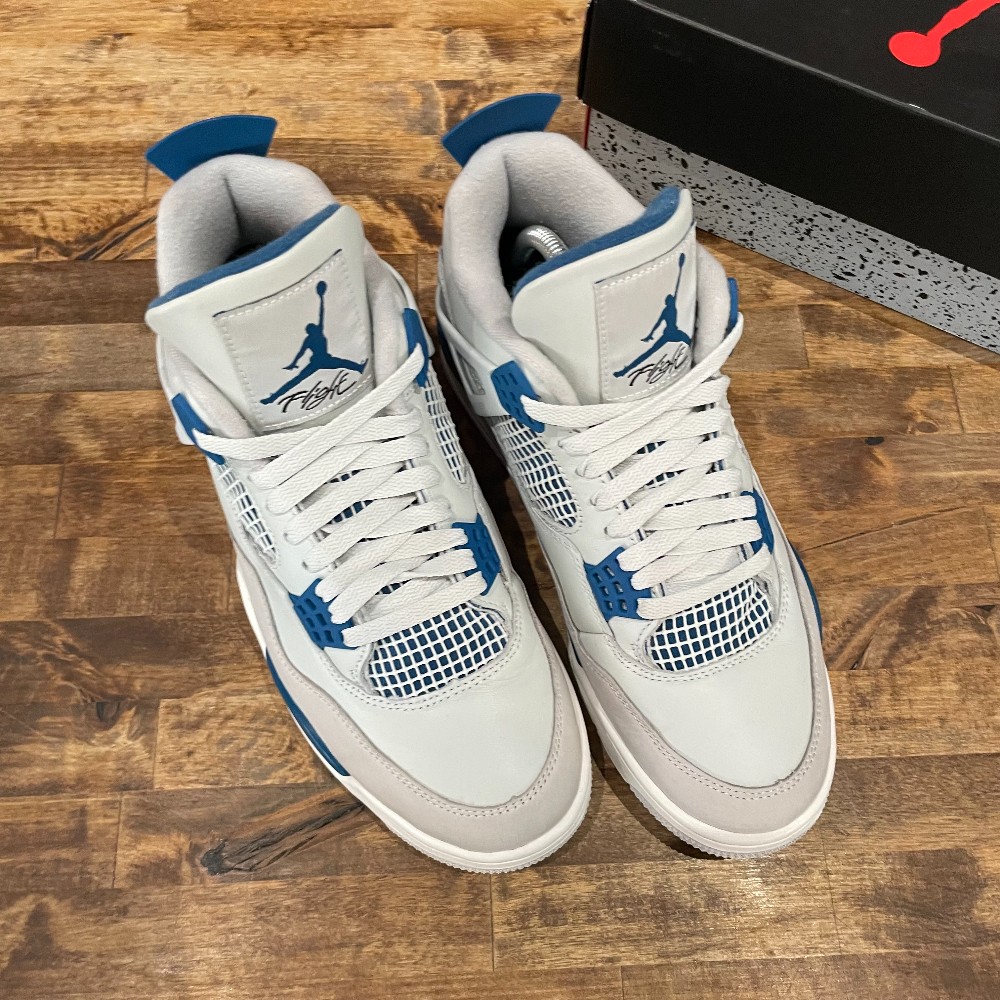 Jordan 4 Military Blue - Size 9