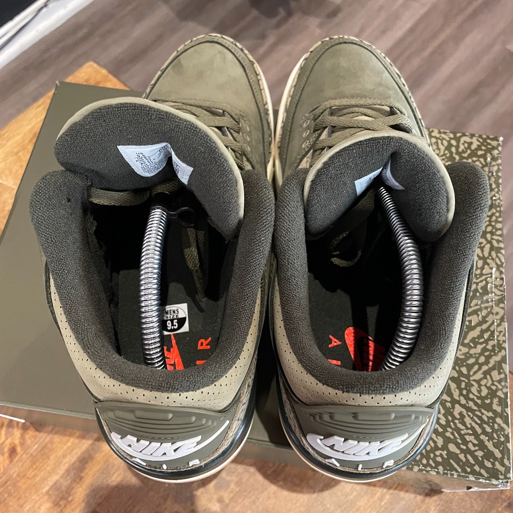 Jordan 3 Retro Family Affair - Size 9.5