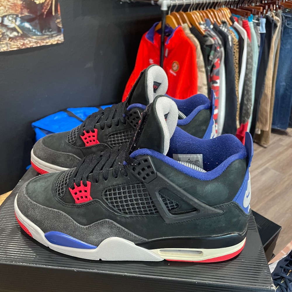 Jordan 4 Rare Air - Size 10
