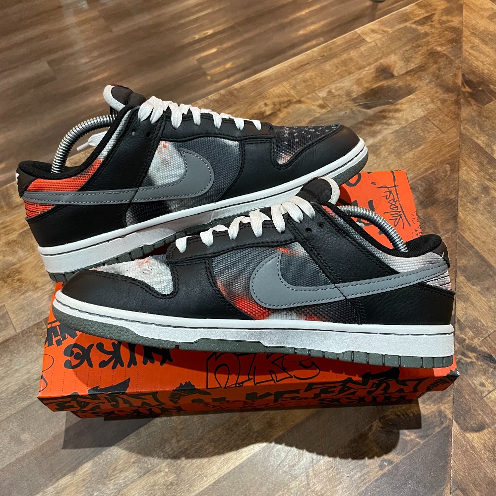 Nike Dunk Low Graffiti Black Red - Size 8.5