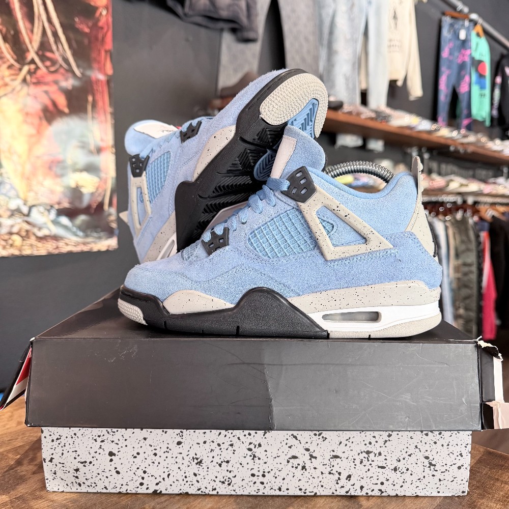 Jordan 4 Retro (GS) University Blue - Size 5.5Y