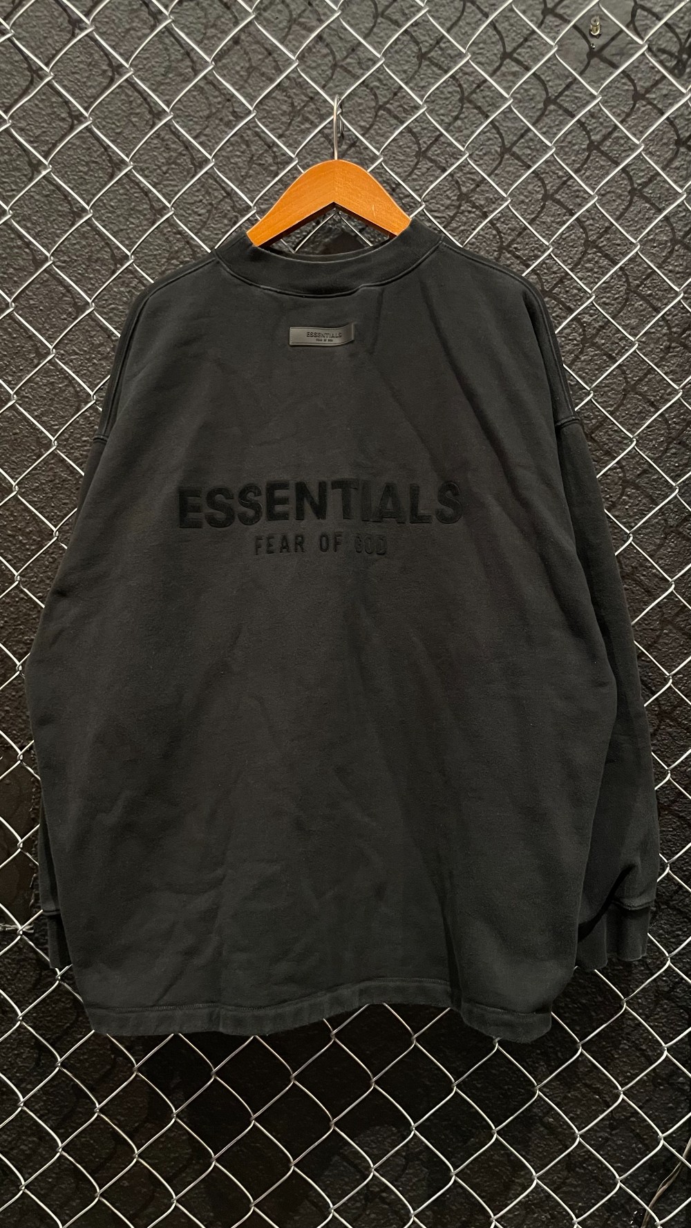Fear of God Essentials Flocked Crewneck - L