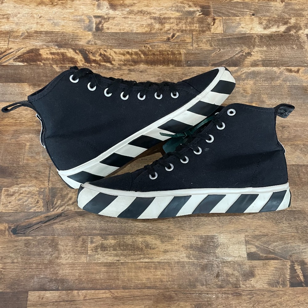 Off-White Vulcanized Black (NO BOX) - Size 43 (10)