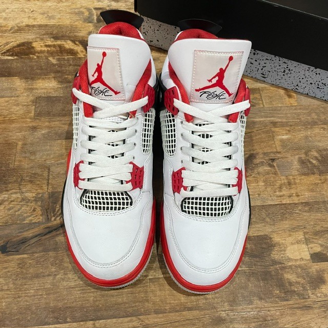 Jordan 4 Fire Red 2020 - Size 9.5