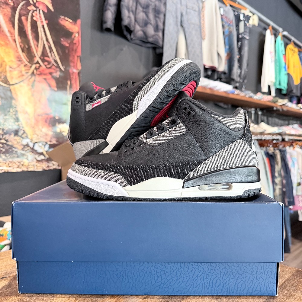 Levi's x Jordan 3 Retro Black - Size 9