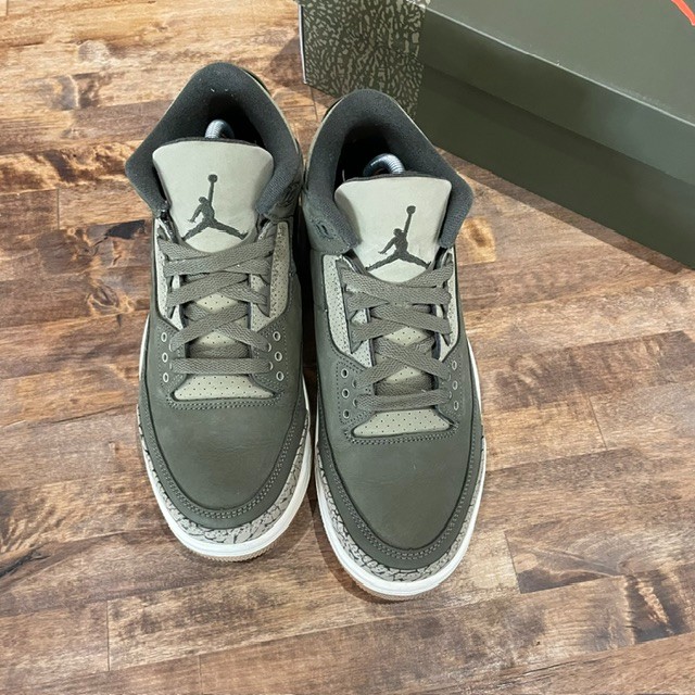 Jordan 3 Retro Family Affair - Size 9