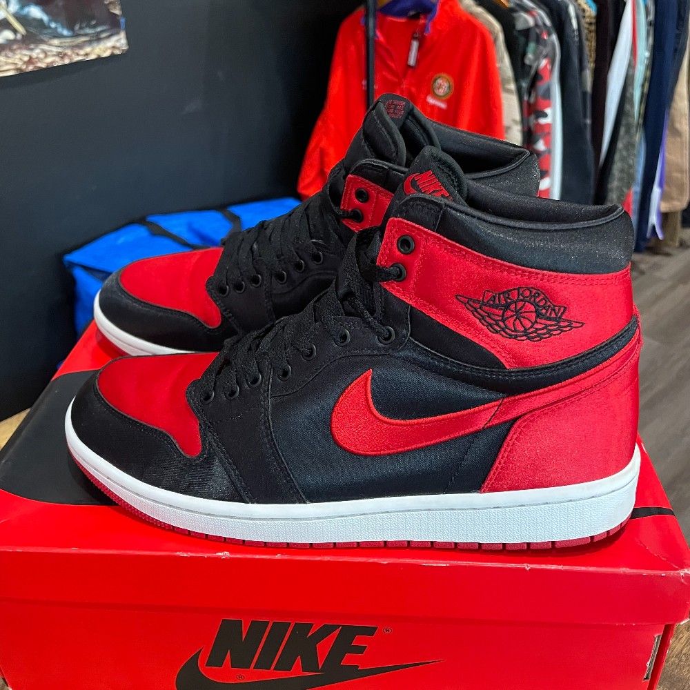 Jordan 1 Satin Bred (WMNS) - Size 11W