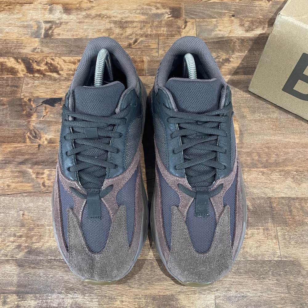 adidas Yeezy Boost 700 Mauve - Size 8