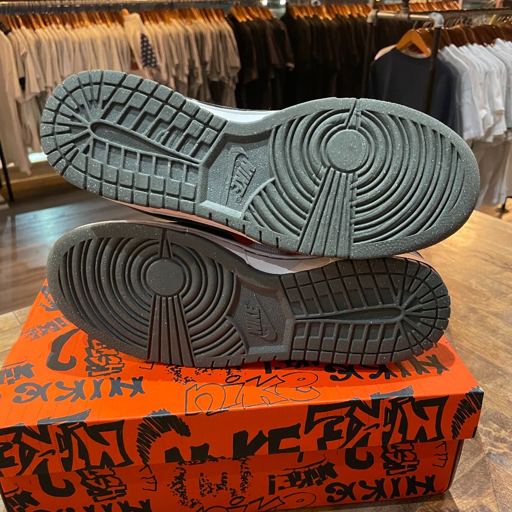 Nike Dunk Low Graffiti Black Red - Size 8.5