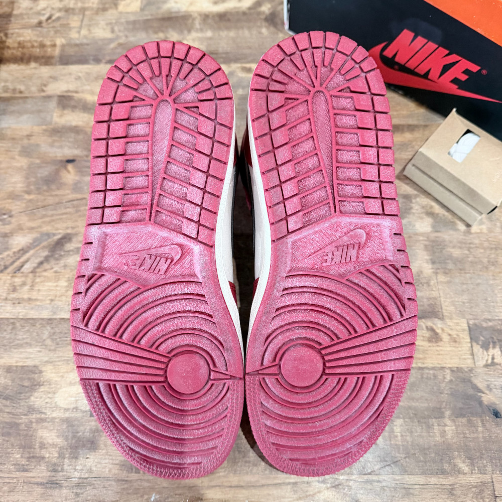 Jordan 1 Retro High Lost & Found Chicago - Size 7.5
