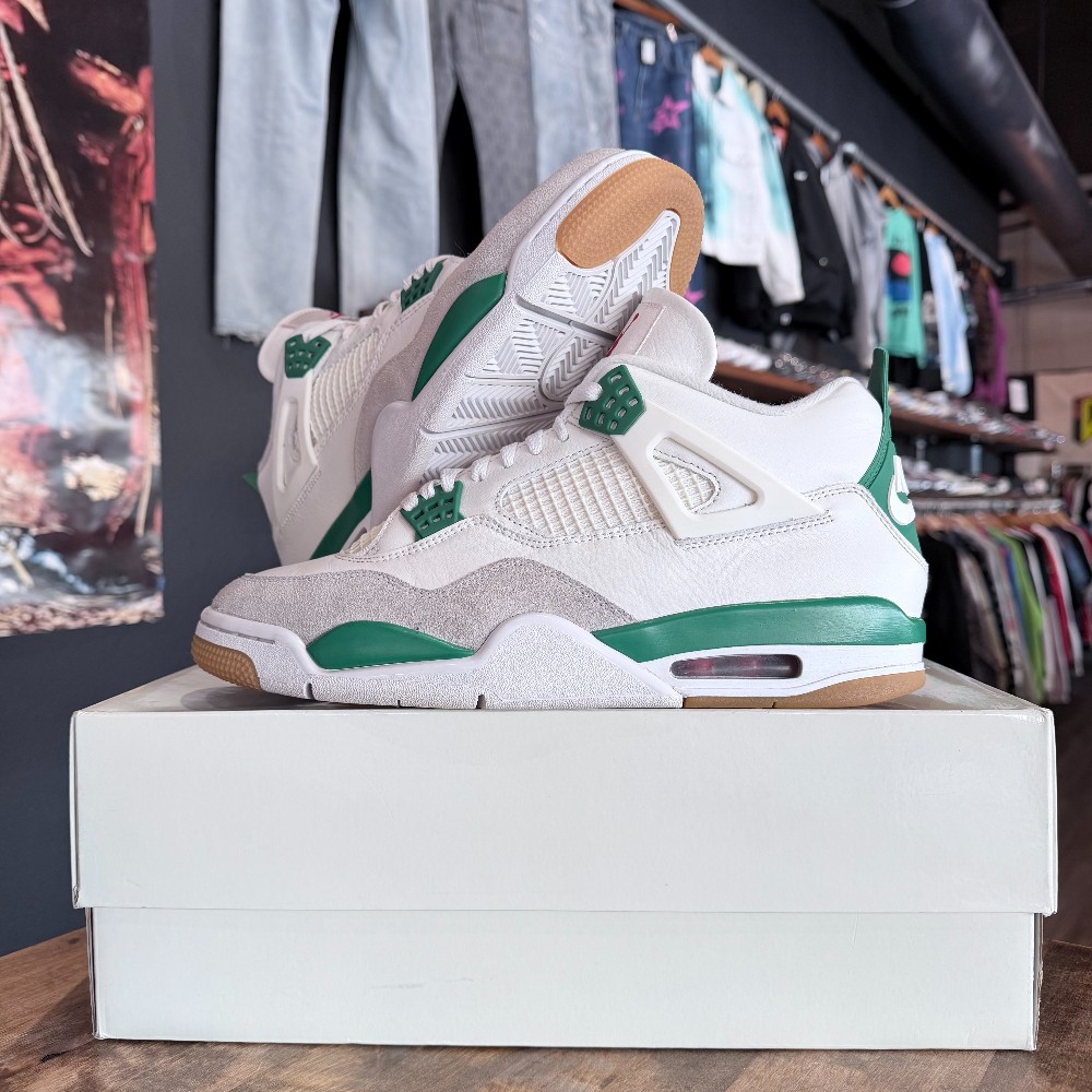 SB Jordan 4 Pine Green - Size 11.5
