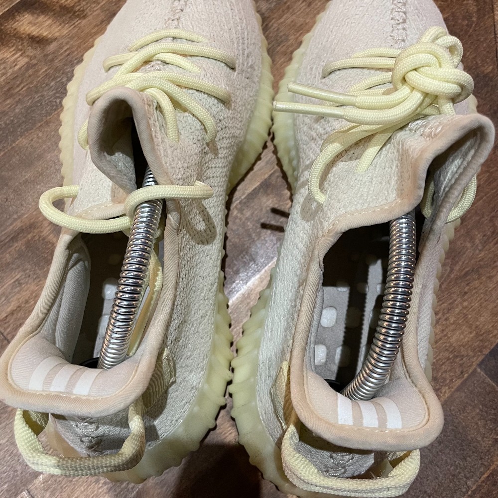 Adidas Yeezy Boost 350 V2 Butter (No Box)(No Insoles) - Size 7.5