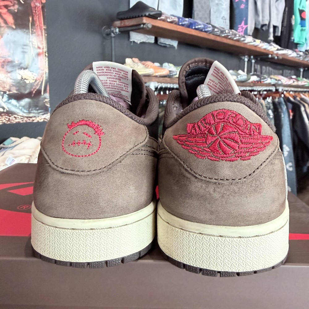 Jordan 1 Low OG Travis Scott Mocha - Size 10