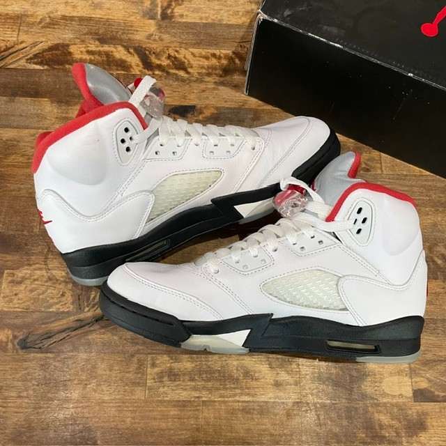 Jordan 5 Retro GS Fire Red (2020) - Size 6Y