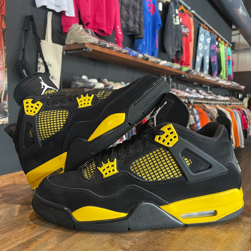 Jordan 4 Thunder (No Box) - Size 12