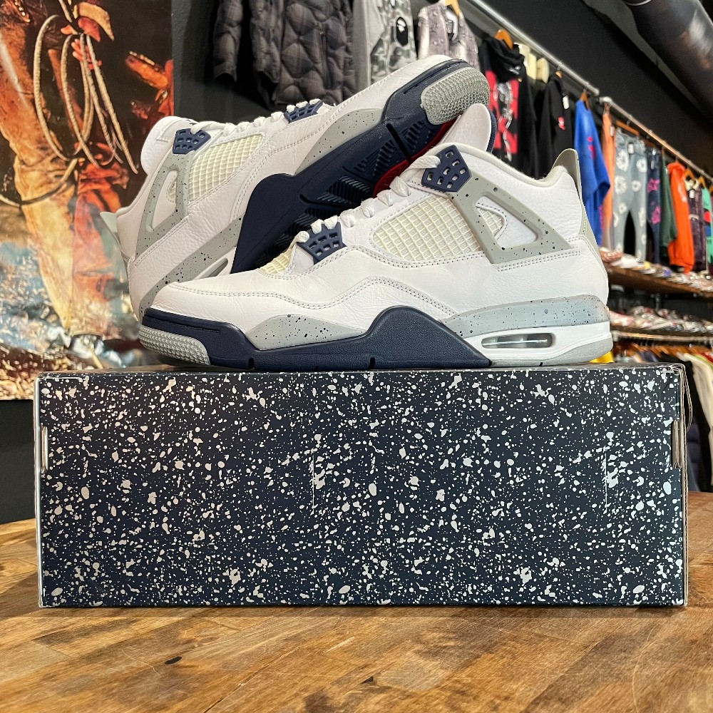 Jordan 4 Midnight Navy - Size 11