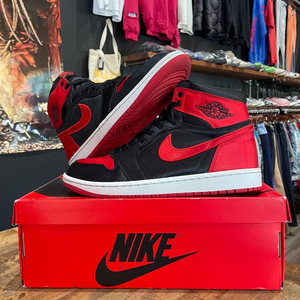 Jordan 1 Satin Bred (WMNS) - Size 11W