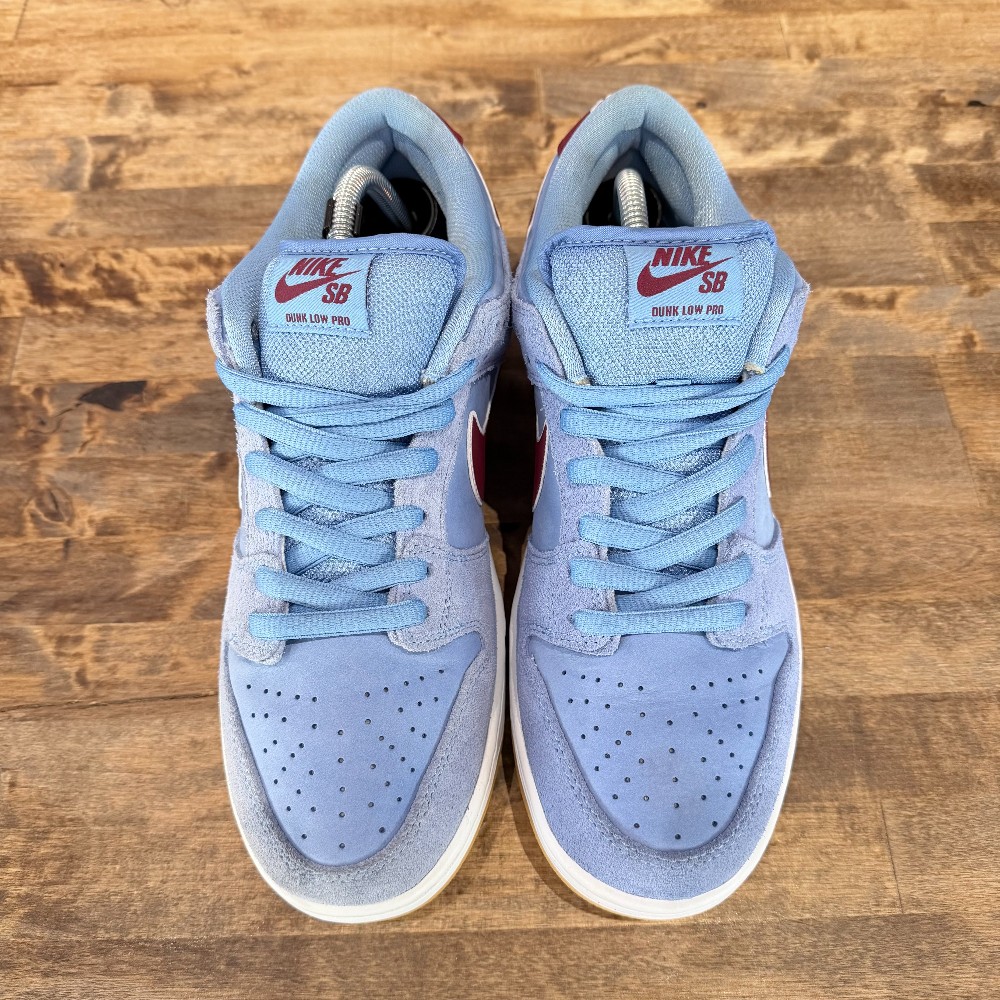 Nike SB Dunk Low Phillies - Size 9