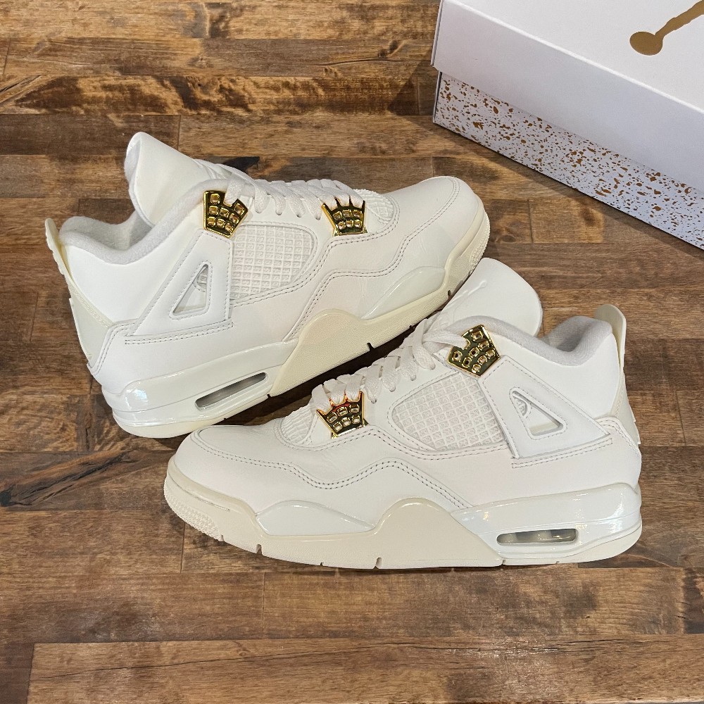 Jordan 4 Retro Metallic Gold - Size 7.5W