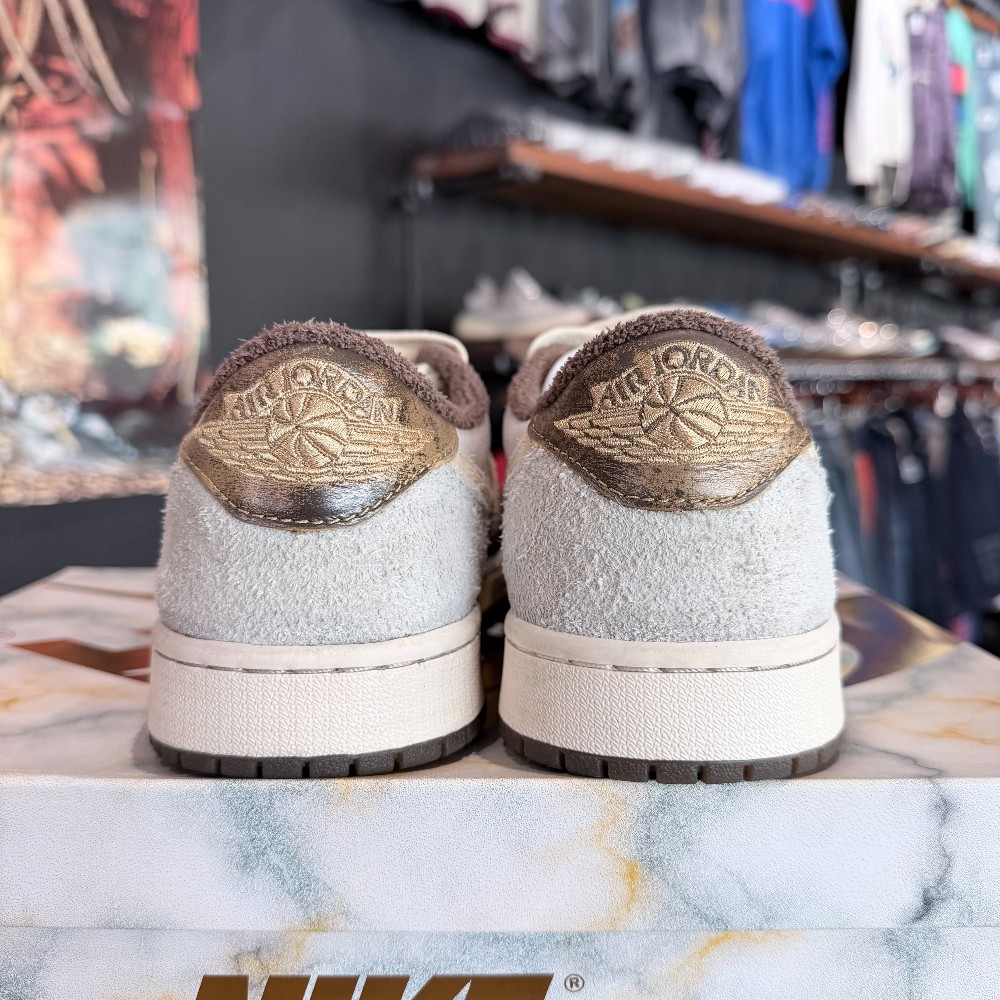 Jordan 1 Low OG Year of the Rabbit - Size 9.5