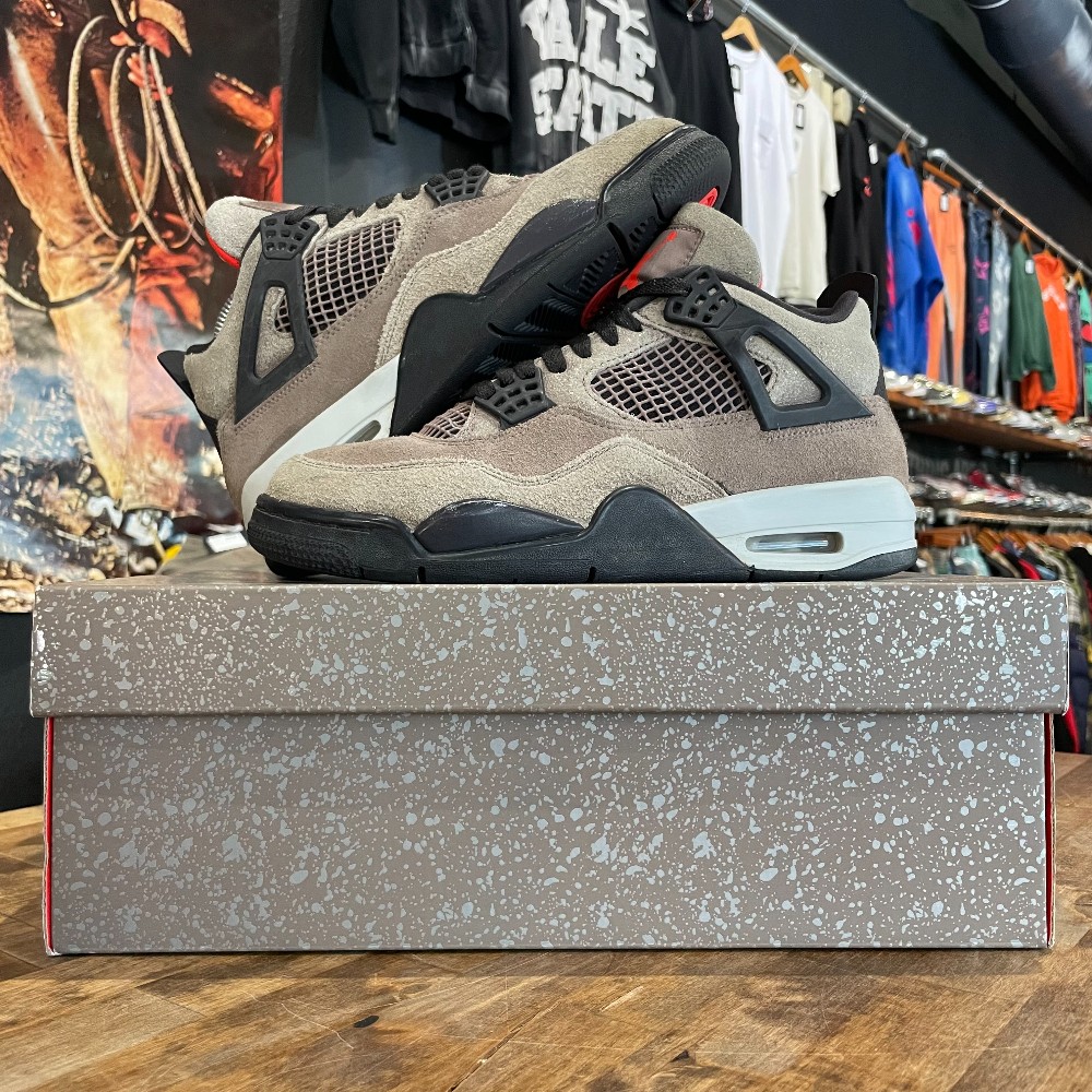 Jordan 4 Taupe Haze - Size 7.5