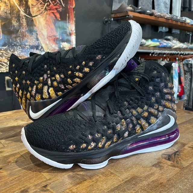 Lebron 17 Lakers (No Box) - Size 11