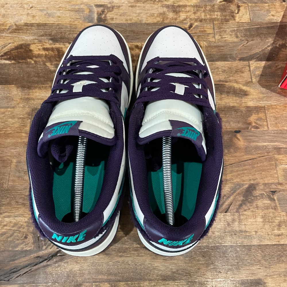 Dunk Low Chenille Swoosh - Size 11.5