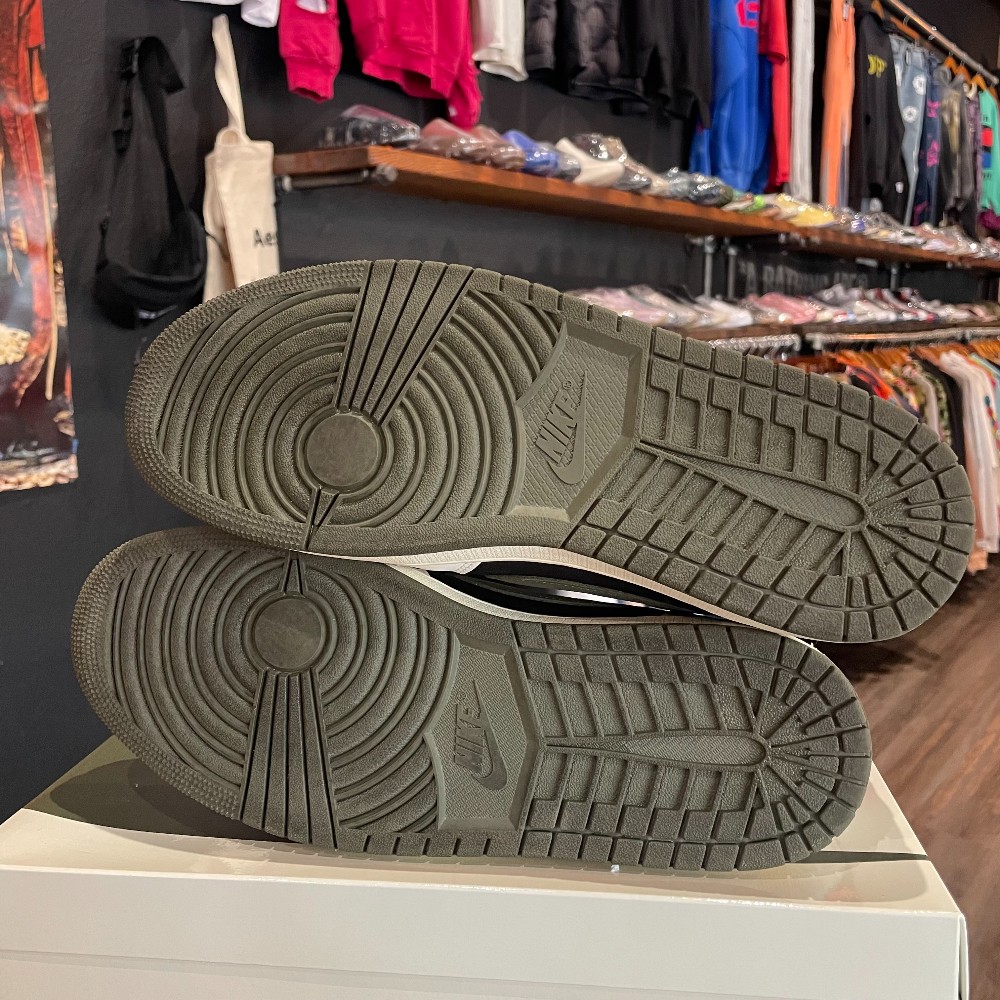 Travis Scott x Jordan 1 Retro Low OG (W) Olive - Size 12.5W