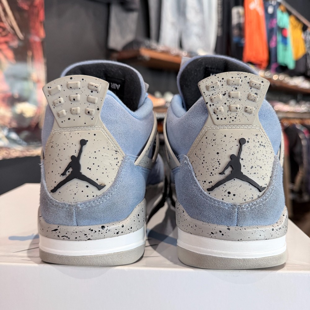 Jordan 4 Retro University Blue - Size 10