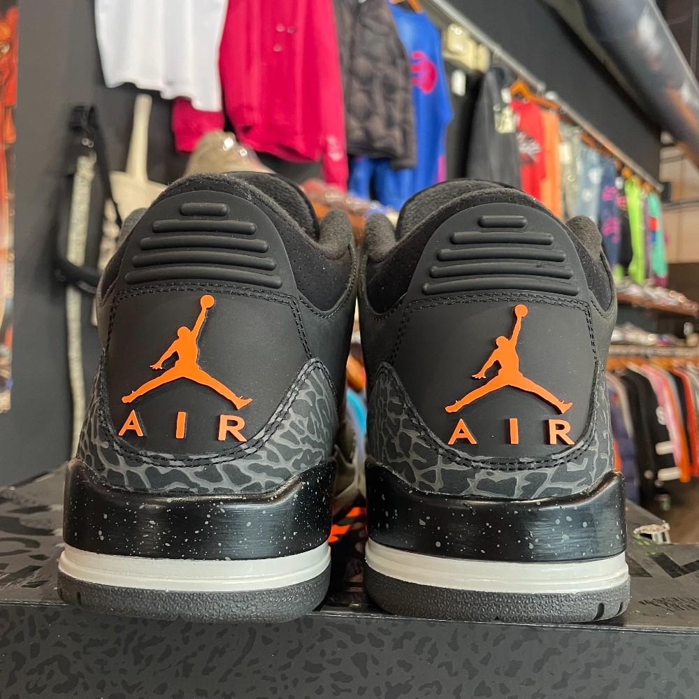 Jordan 3 Fear - Size 9