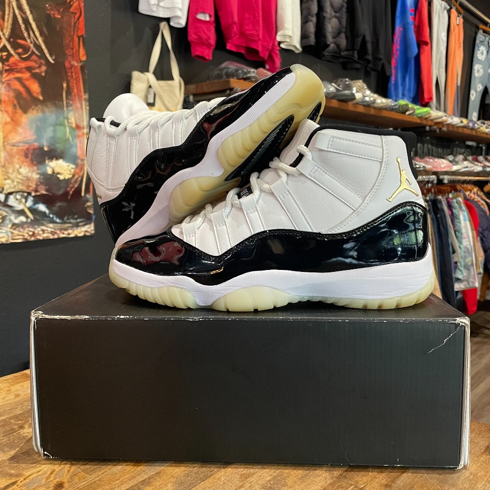 Jordan 11 Gratitude - Size 9
