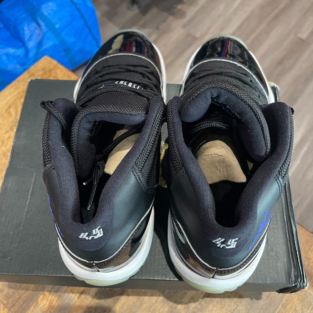 Jordan 11 Space Jam (2016) - Size 5.5Y