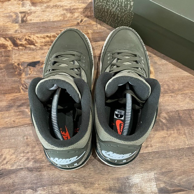 Jordan 3 Retro Family Affair - Size 9