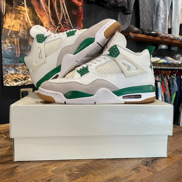 Jordan 4 SB Pine Green - Size 10