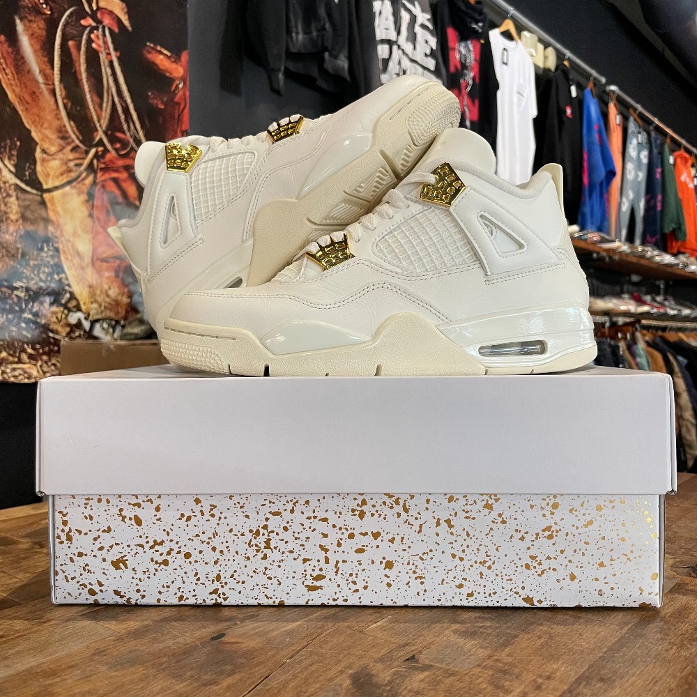 Jordan 4 Retro Metallic Gold - Size 7.5W