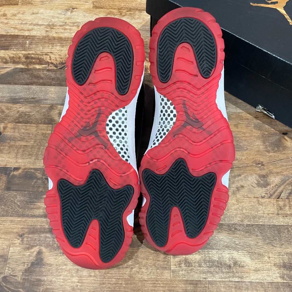 Jordan 11 Retro Playoff Bred (Replacement Box) - Size 11.5