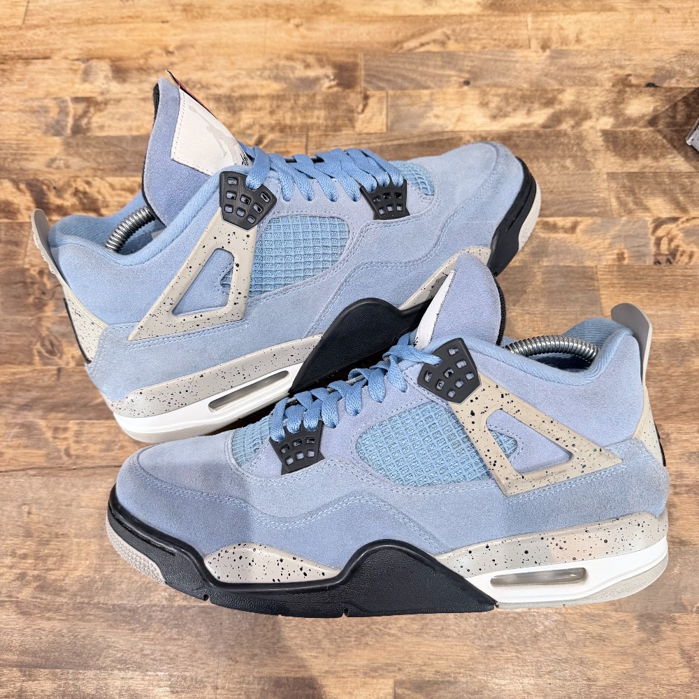 Jordan 4 Retro University Blue - Size 10