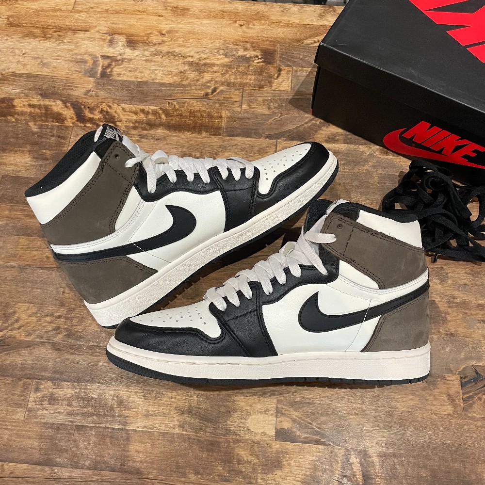 Jordan 1 Retro High Dark Mocha - Size 8.5