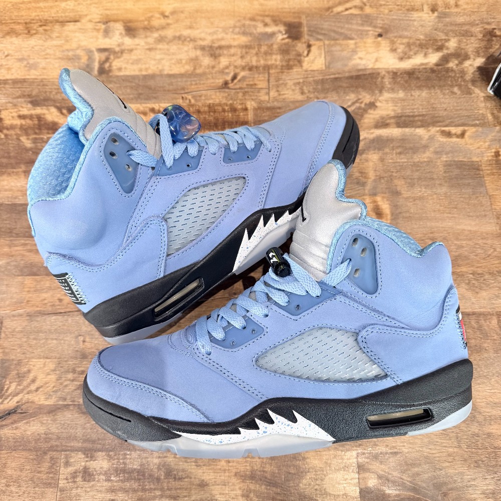 Jordan 5 Retro University Blue - Size 8