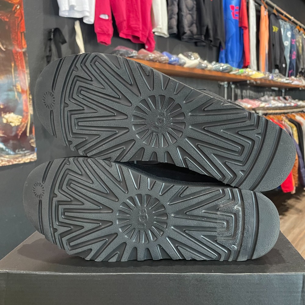 UGG Lowmel Black - 9