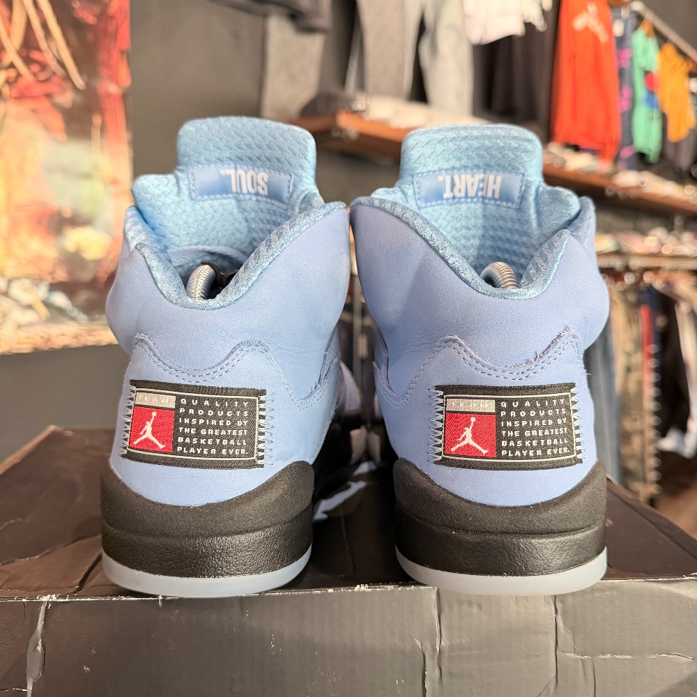 Jordan 5 Retro University Blue - Size 8